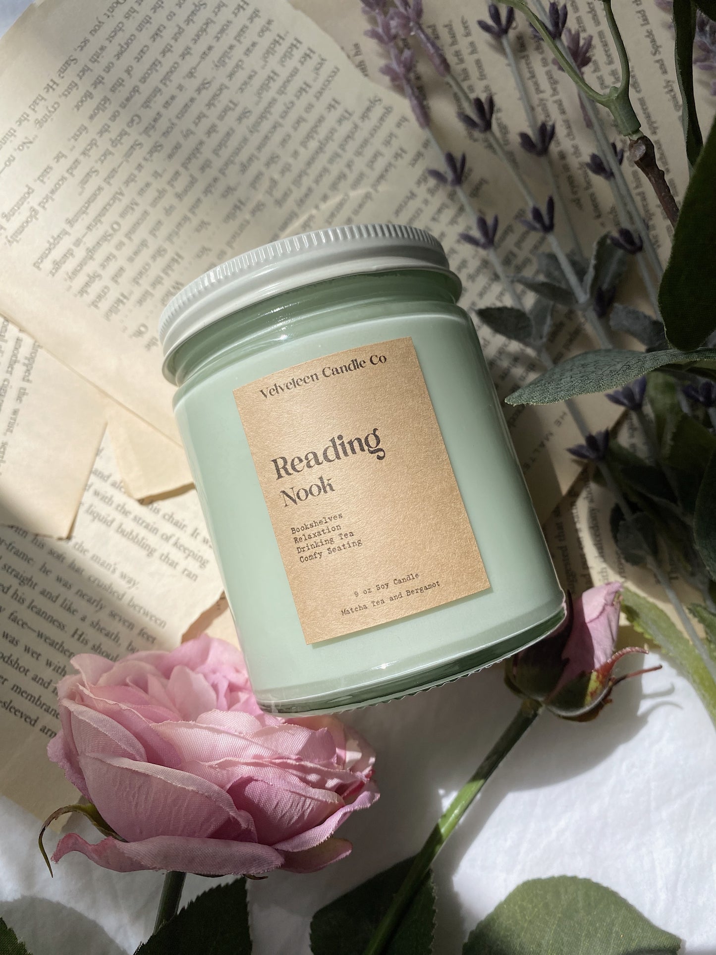 Reading Nook - 9 oz Candle